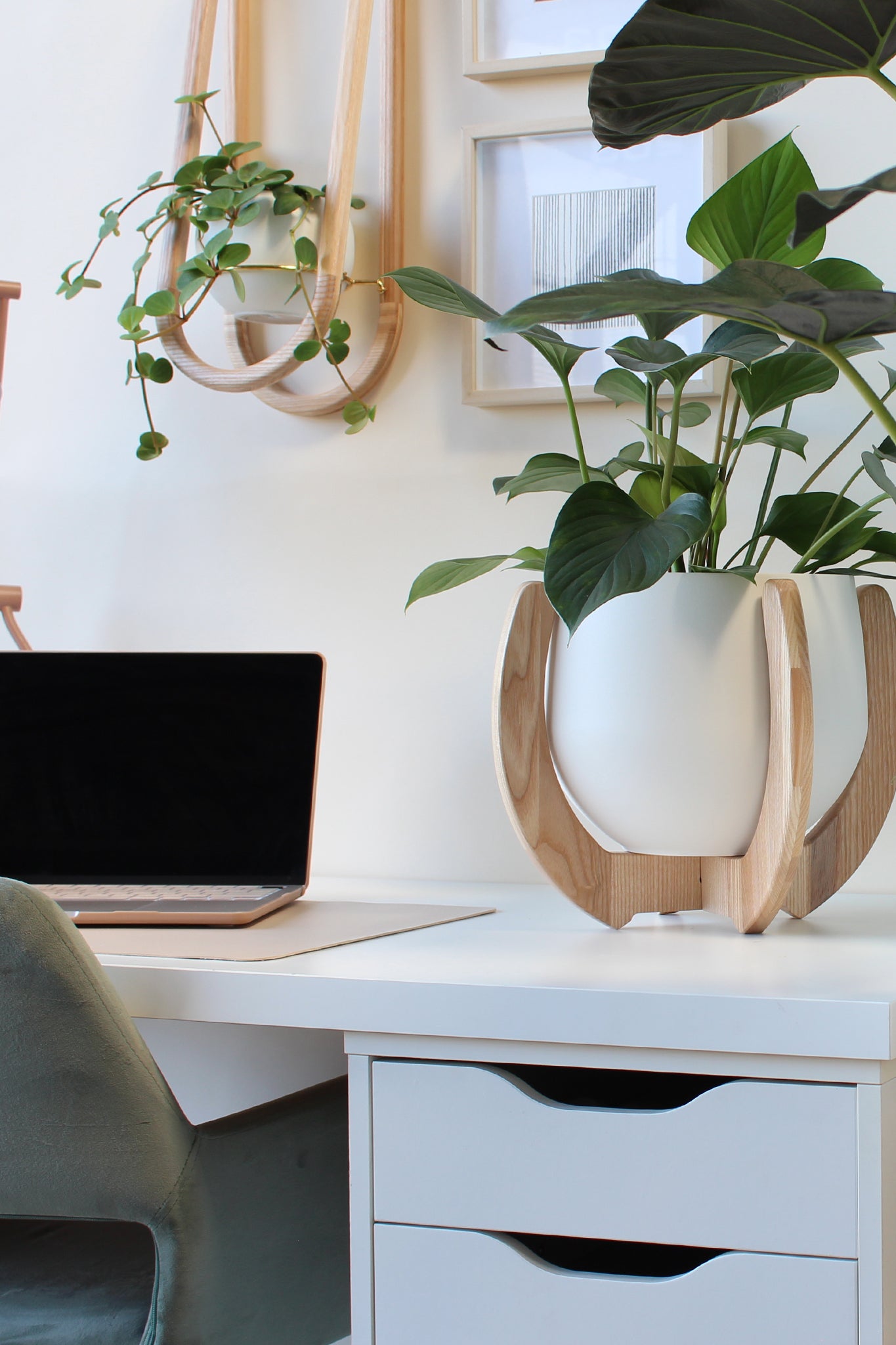 Nested Plant Stand + Pot