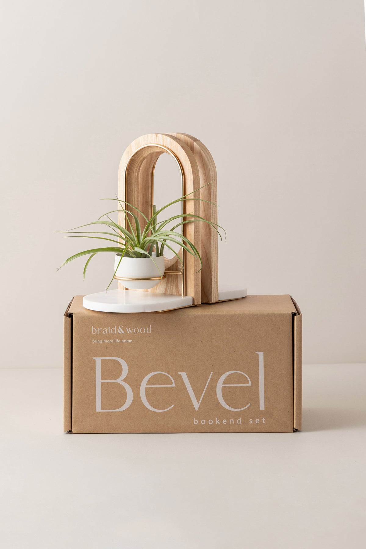 Bevel Bookend Set+ Pot